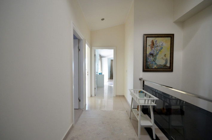 Шикарный пентхаус, планировки 6+1 на первой береговой линии в районе Кестель,Алания, 264 м2 - Ракурс 17