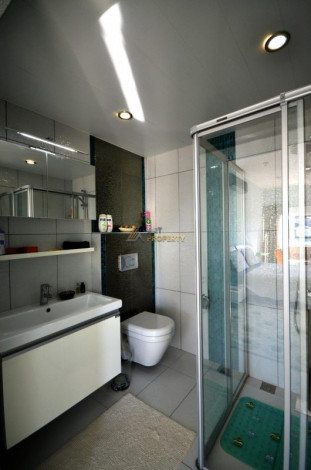 Шикарный пентхаус, планировки 6+1 на первой береговой линии в районе Кестель,Алания, 264 м2 - Ракурс 25