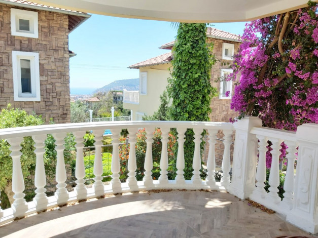 Шикарная вилла 3+1 с видом на море и город на склоне Торосских гор Аланьи, 155м2 - Ракурс 43