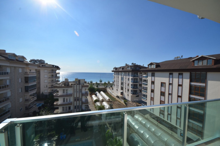 Двухуровневая квартира планировки 2+1 с видом на море в Кестель, Алания, 120 м2 - Ракурс 7