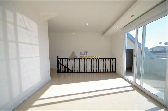 Двухуровневая квартира планировки 2+1 с видом на море в Кестель, Алания, 120 м2 - Ракурс 20