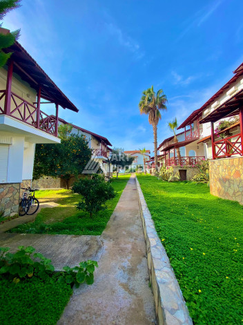 Просторный таунхаус 3+1 в зеленом районе Демирташ - Ракурс 23