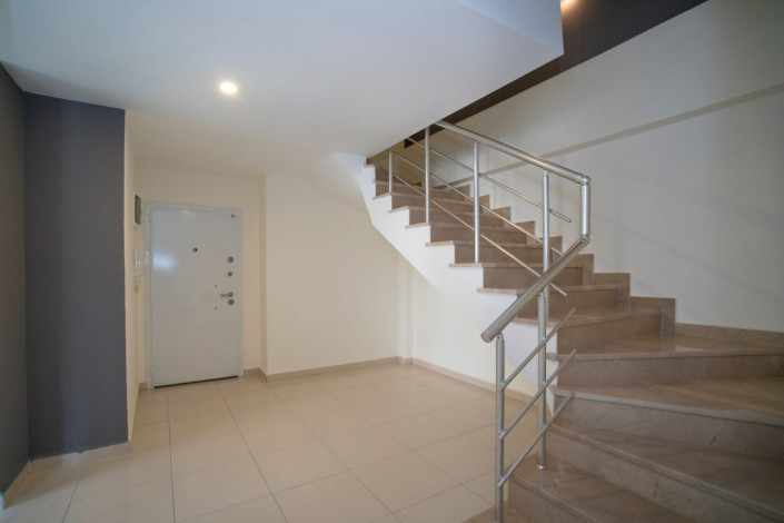 Двухуровневая квартира 2+1 в комплексе с богатой инфраструктурой в районе Кестель, 130 м2 - Ракурс 20