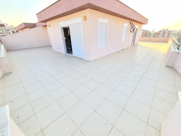 Пентхаус с видом на море планировки 5+1 в центре района Махмутлар, 390 м2 - Ракурс 6